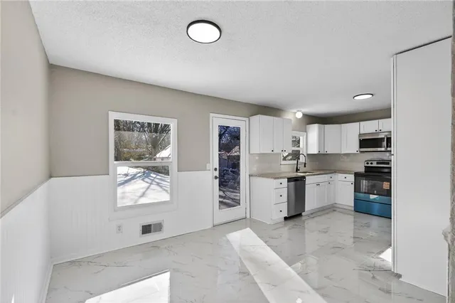 $149,900 | 611 West 23rd Street South, Independence, MO 64055