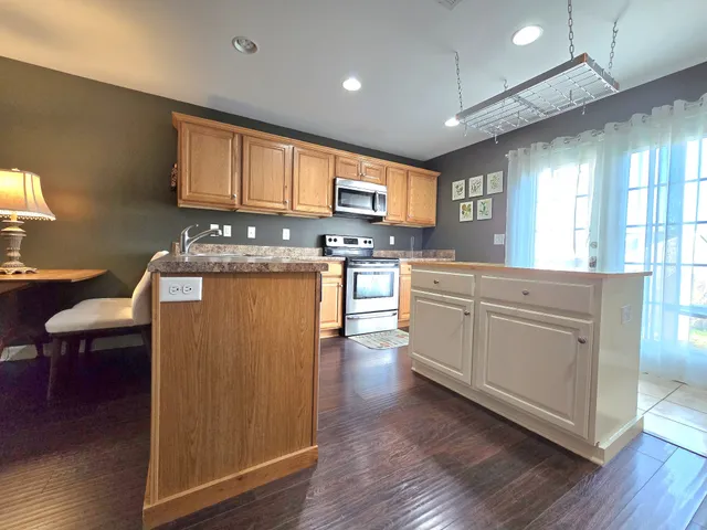 $1,600 | 610 Bradburn Village Circle, Antioch, TN 37013