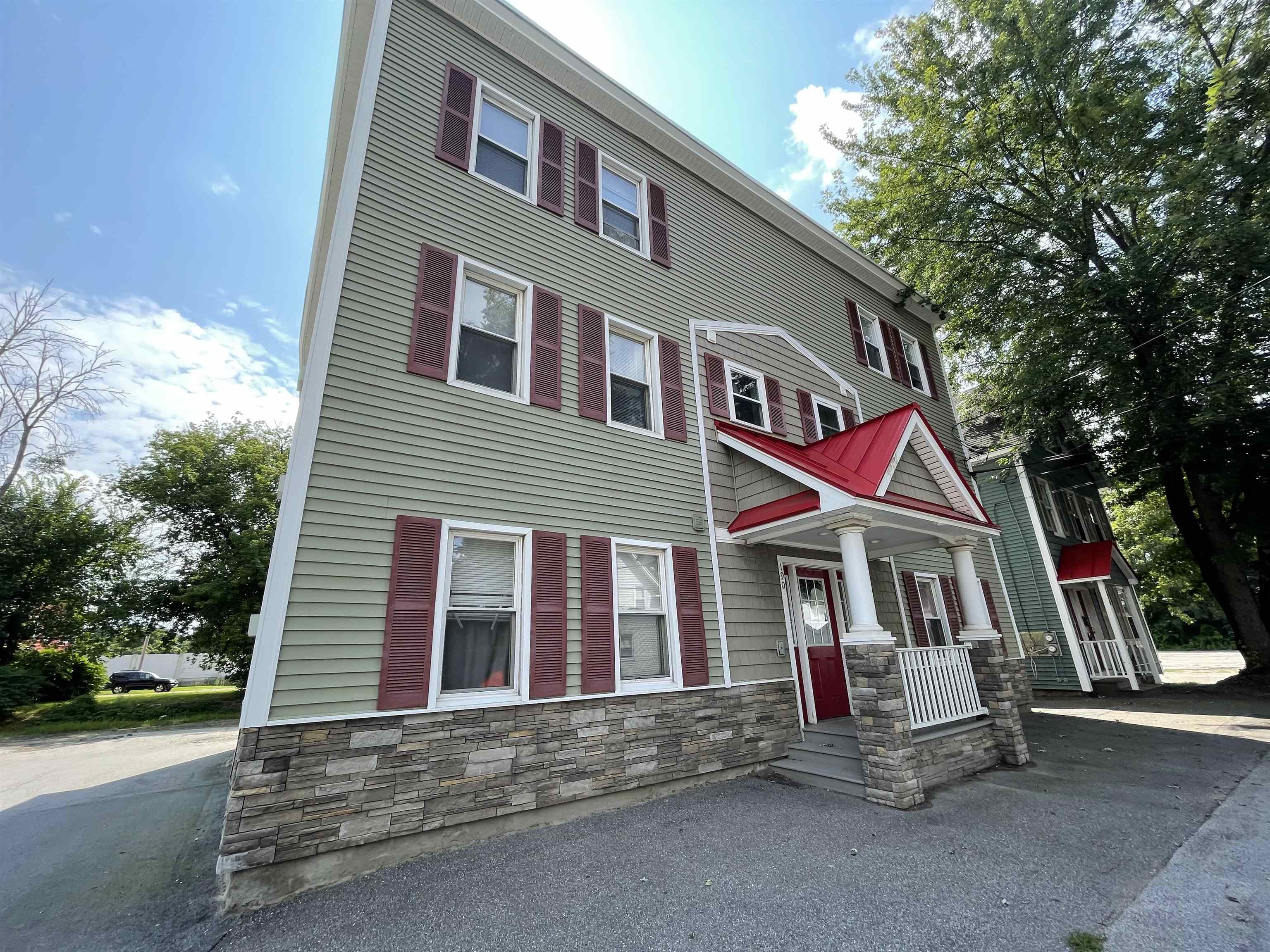 190 Second Street, Unit 3 Manchester, NH 03102 - Photo 2 of 36