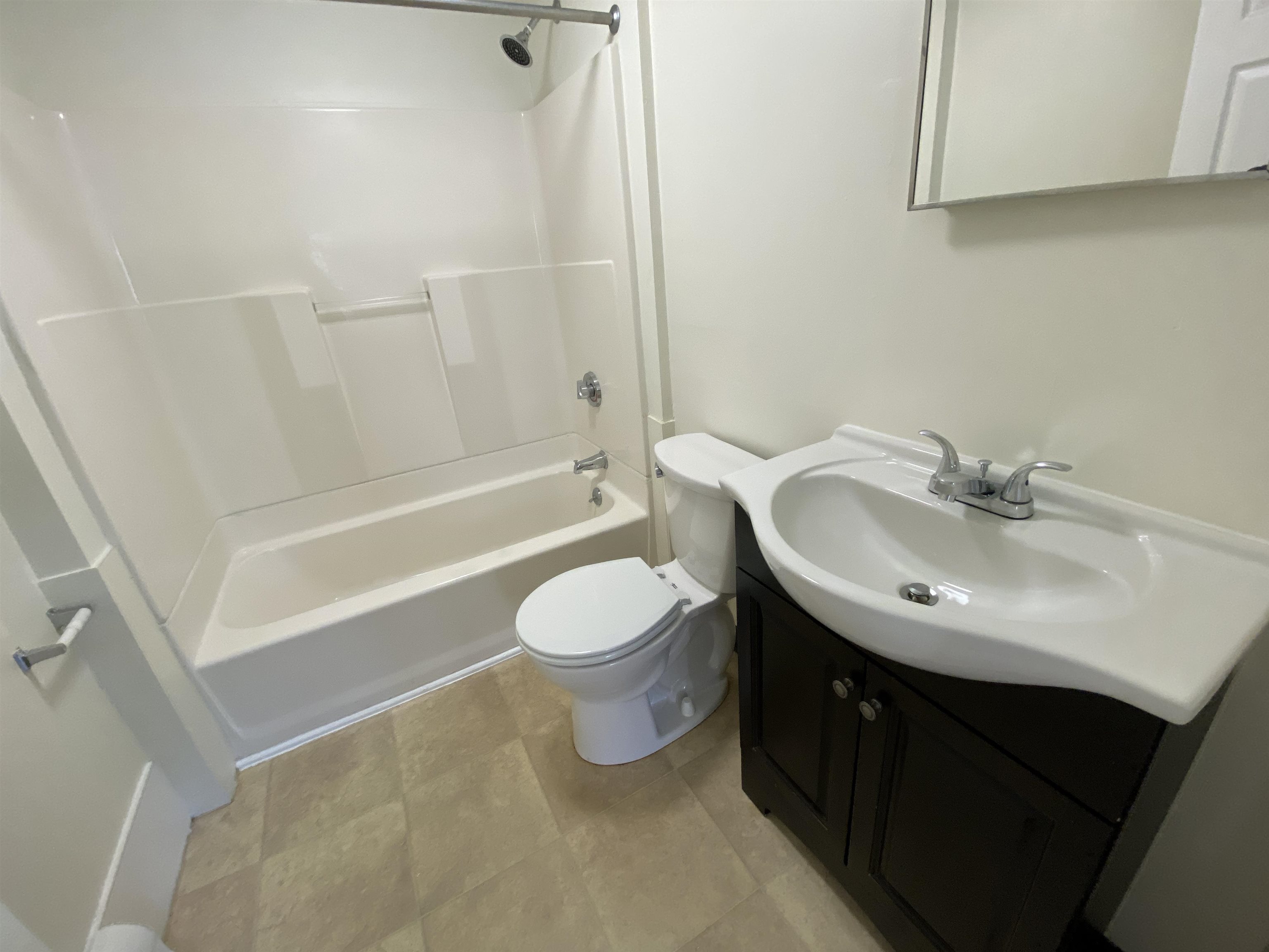 190 Second Street, Unit 3 Manchester, NH 03102 - Photo 21 of 36