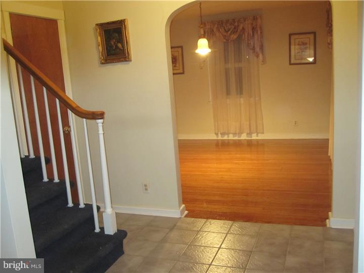 1115 Russell Road Willow Grove, PA 19090 - Photo 5 of 17 Gallery Image 5