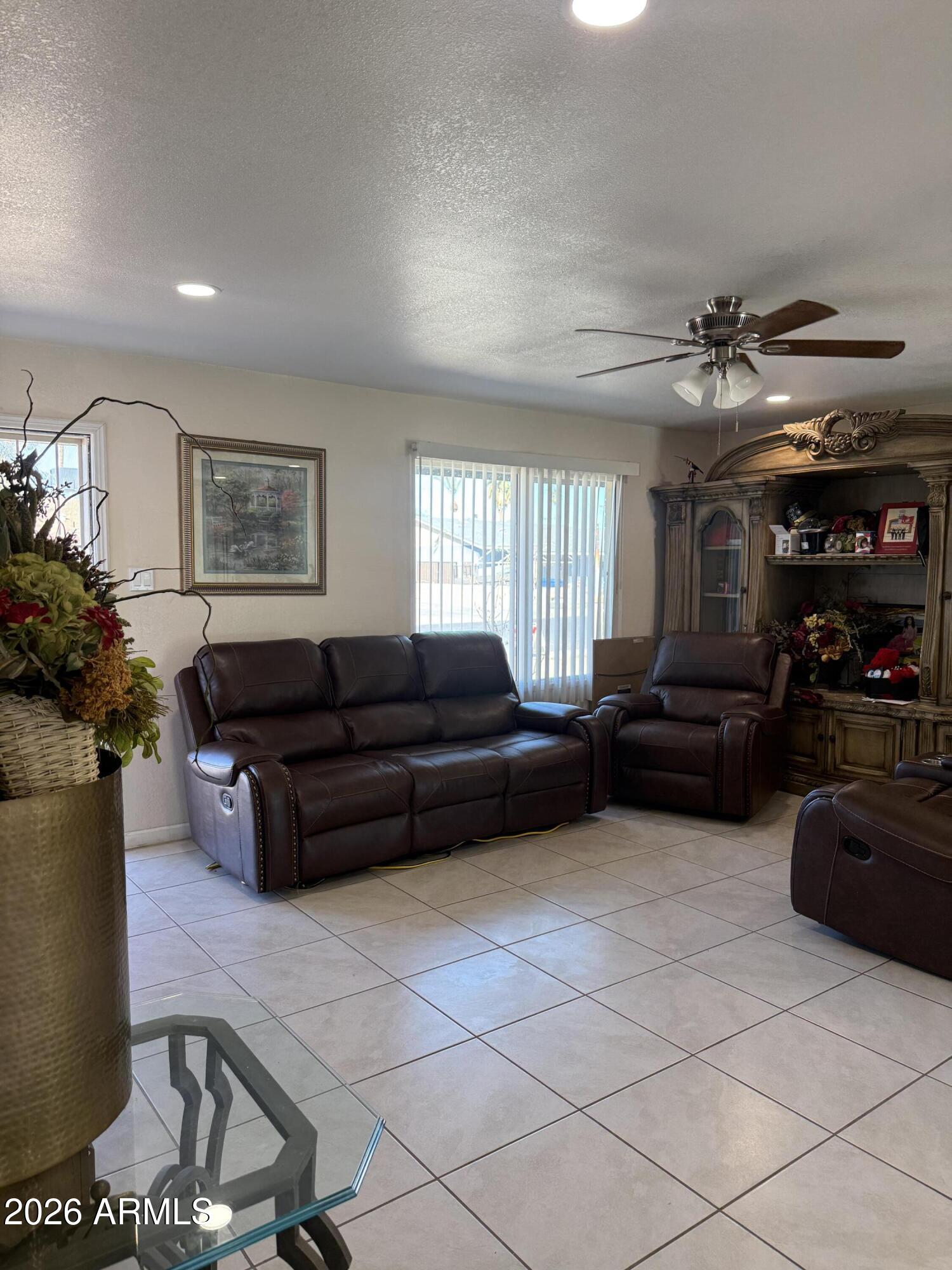 8219 West Piccadilly Road Phoenix, AZ 85033 - Photo 12 of 37 IMG_3249 2