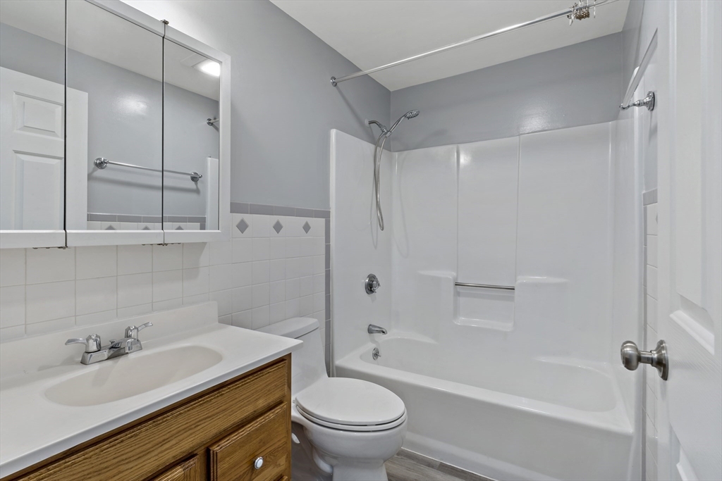5455 North Main Street, Unit 4D Fall River, MA 02720 - Photo 19 of 23