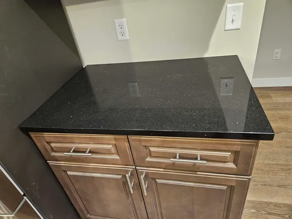 $549,900 | 402 Ski Pole Lane, La Valle, WI 53941