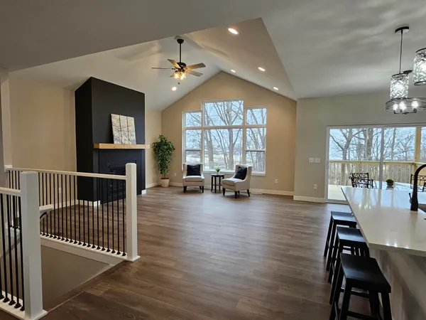 $549,900 | 402 Ski Pole Lane, La Valle, WI 53941