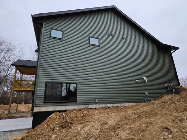 $549,900 | 402 Ski Pole Lane, La Valle, WI 53941