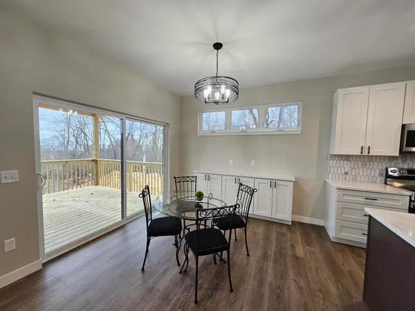 $549,900 | 402 Ski Pole Lane, La Valle, WI 53941