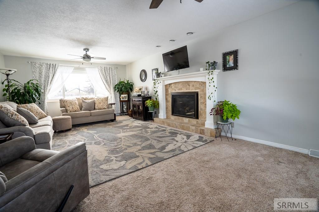 315 Ramona Avenue Rigby, ID 83442 - Photo 4 of 36