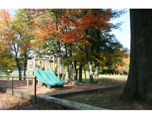 36 Hemlock Road Reading, MA 01867 - Photo 13 of 14 a view of outdoor space with garden