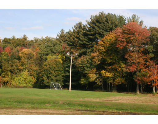 36 Hemlock Road Reading, MA 01867 - Photo 14 of 14 a view of a park