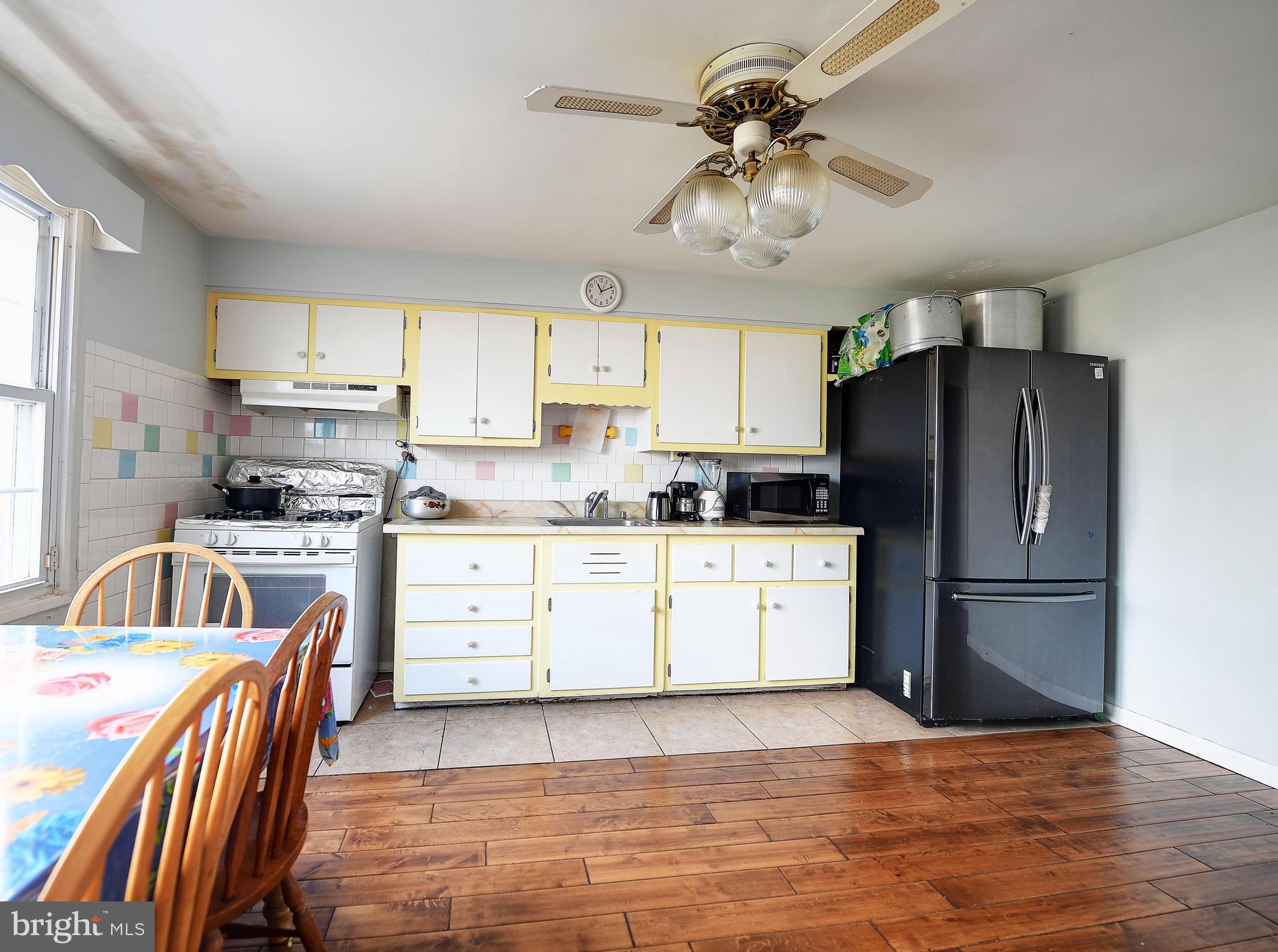 8044 Lansdale Road Baltimore, MD 21224 - Photo 6 of 20 Kitchen