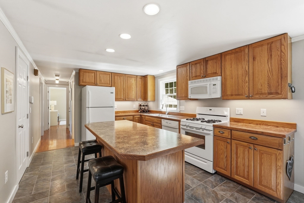 43 Long Plain Road Leverett, MA 01054 - Photo 14 of 40