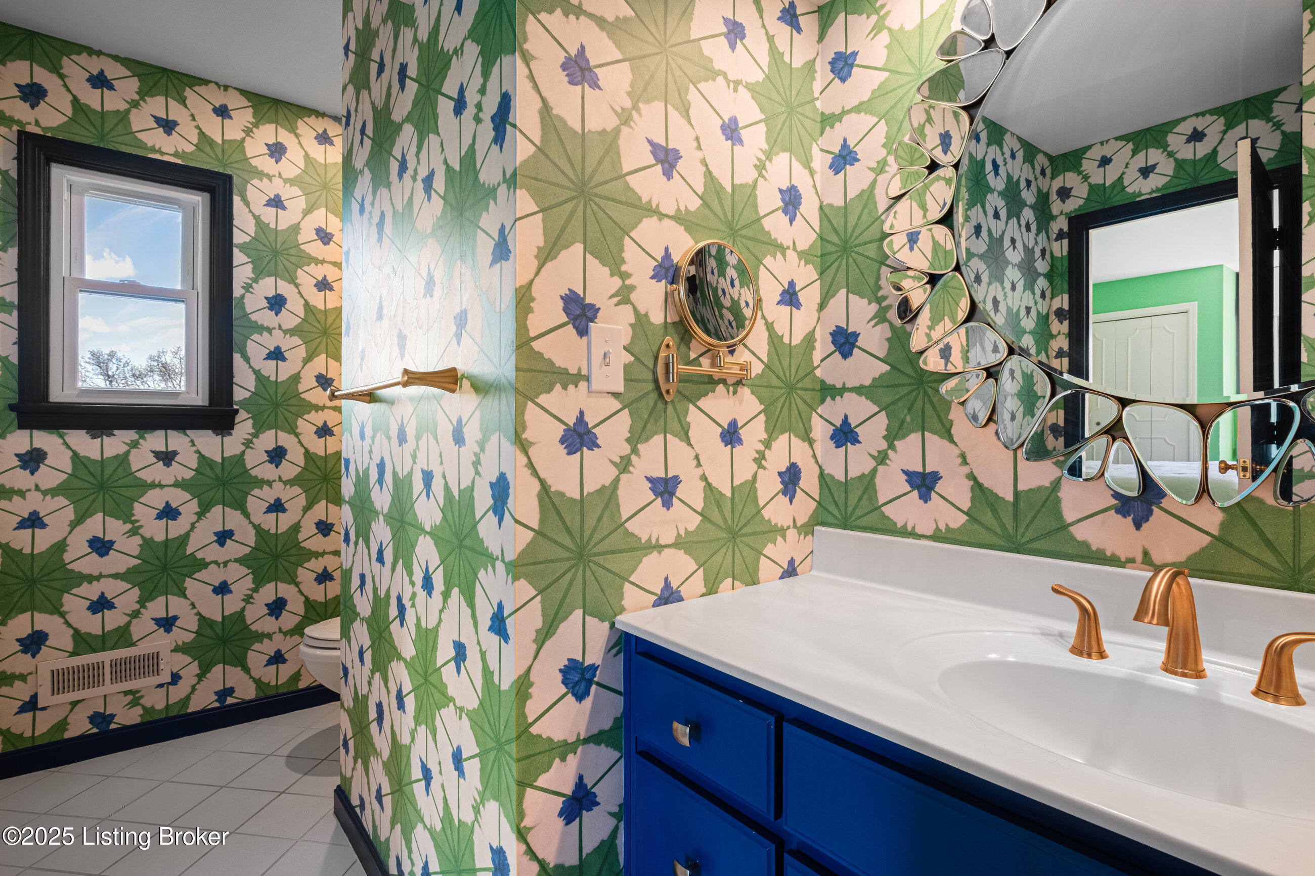 2821 Newburg Road Louisville, KY 40205 - Photo 21 of 33 Custom wallpaper in the primary bathroom