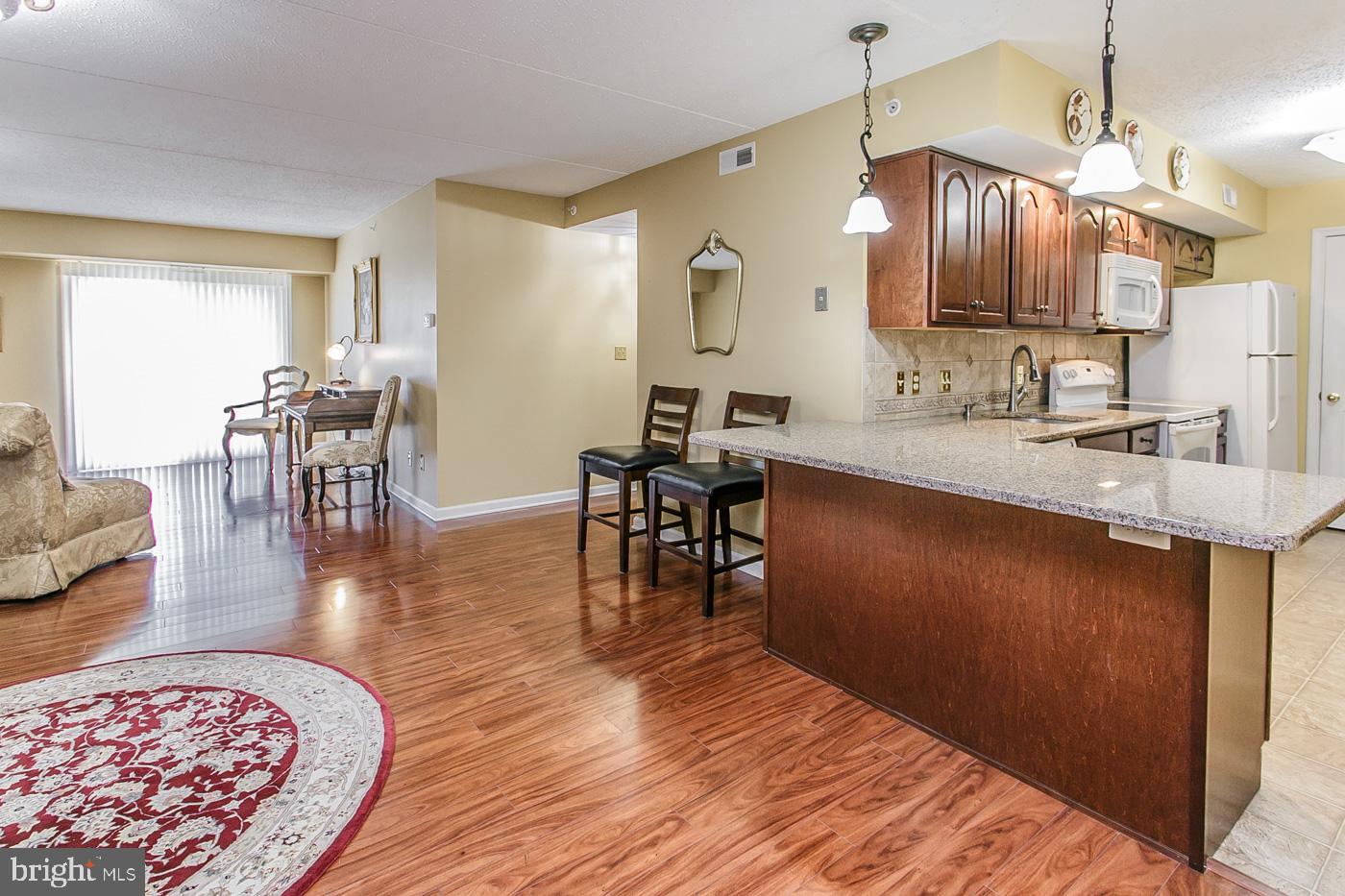 128 Brandon Road Norristown, PA 19403 - Photo 13 of 44 Kitchen