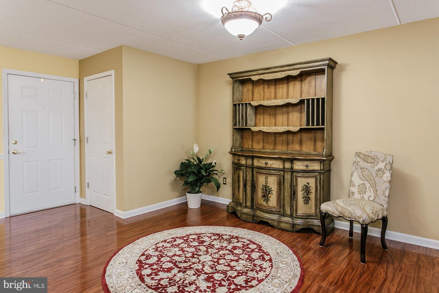 128 Brandon Road Norristown, PA 19403 - Photo 18 of 44 Living Area