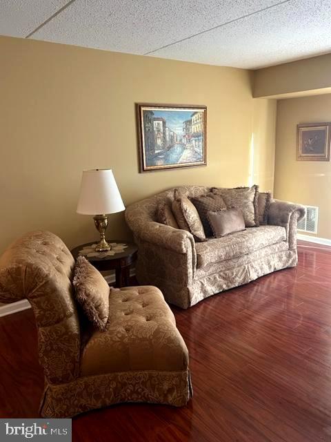 128 Brandon Road Norristown, PA 19403 - Photo 19 of 44 Living Area