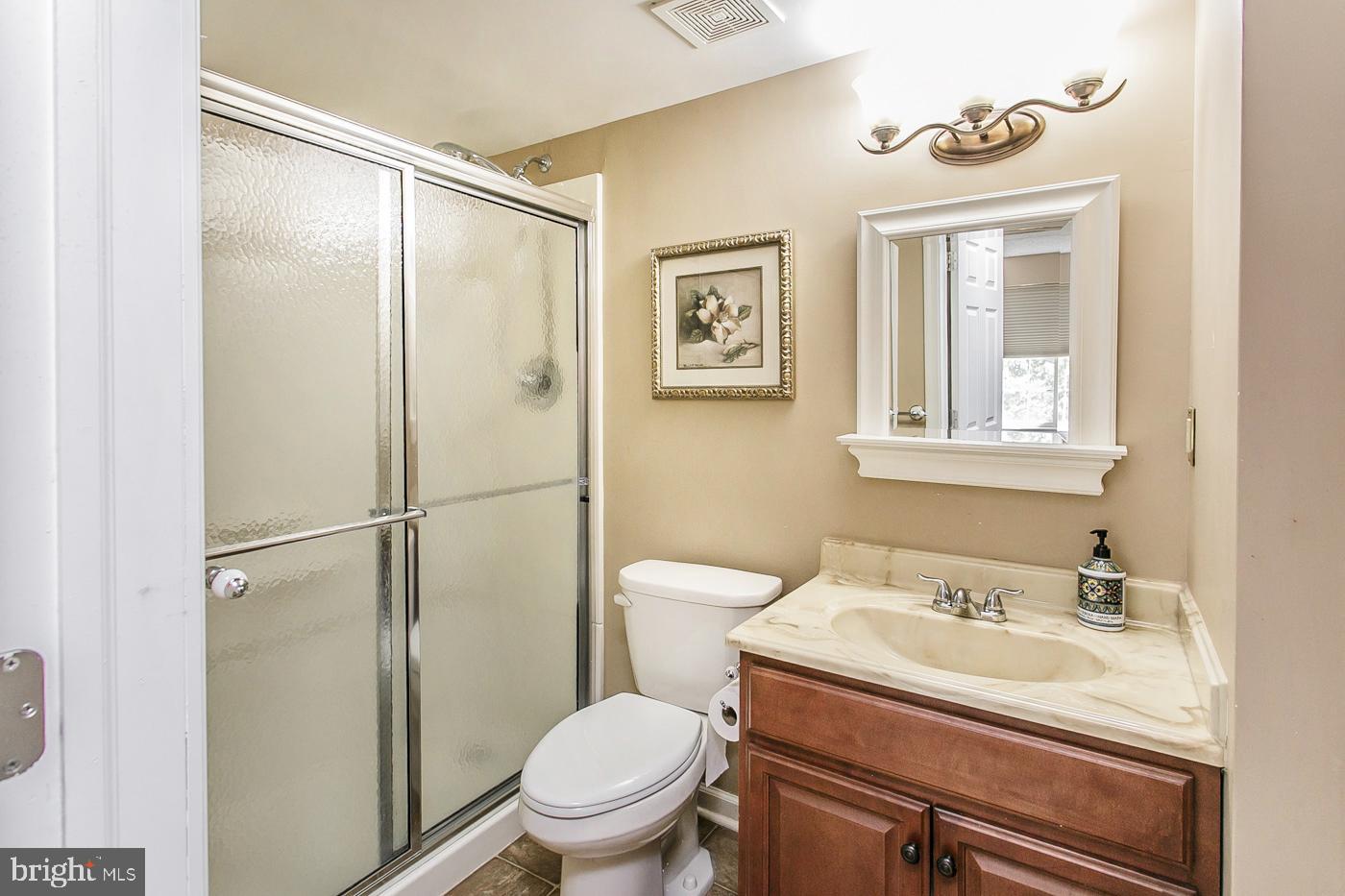 128 Brandon Road Norristown, PA 19403 - Photo 27 of 44 Main Bath