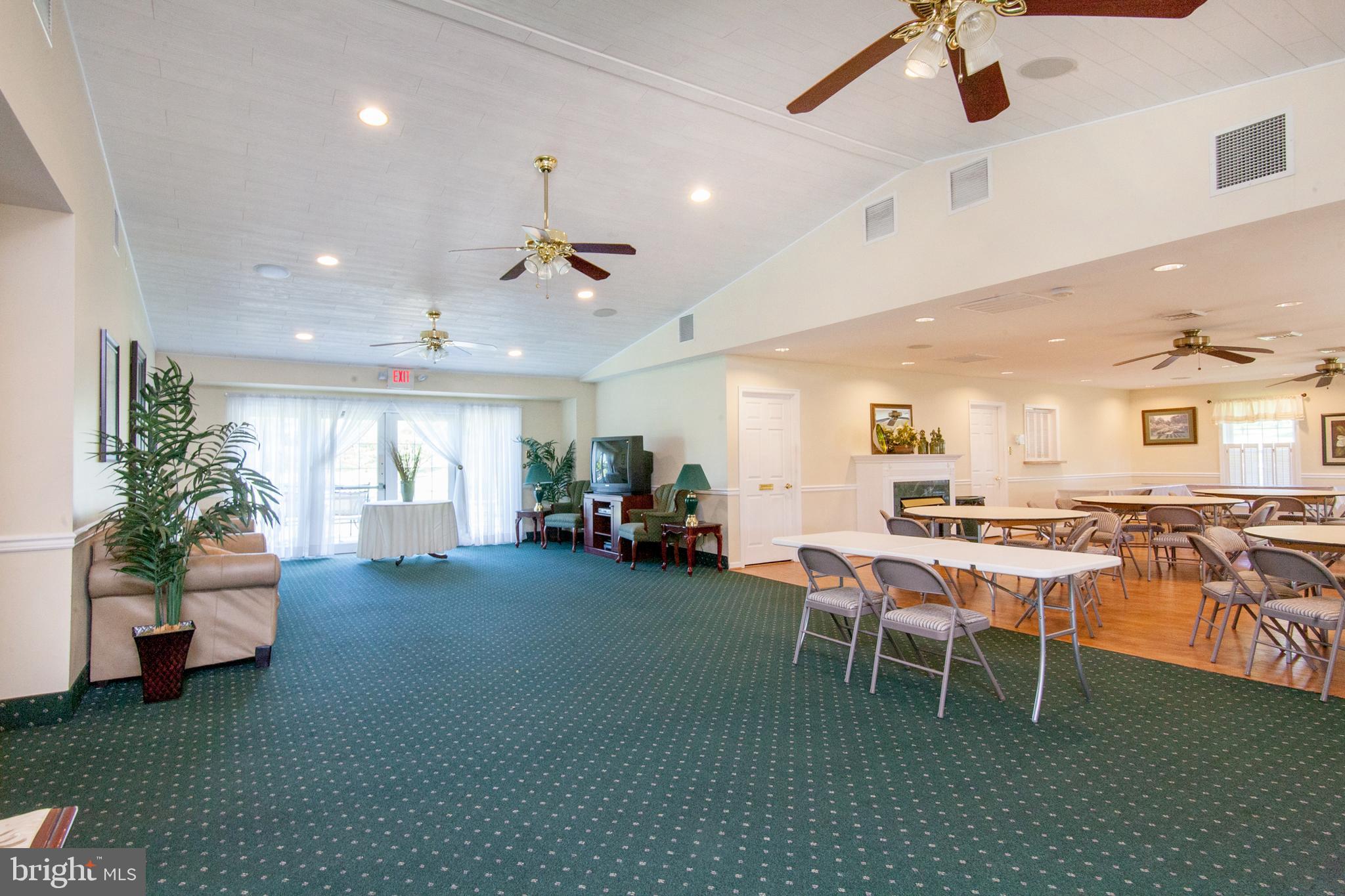 128 Brandon Road Norristown, PA 19403 - Photo 35 of 44 Lounge Area