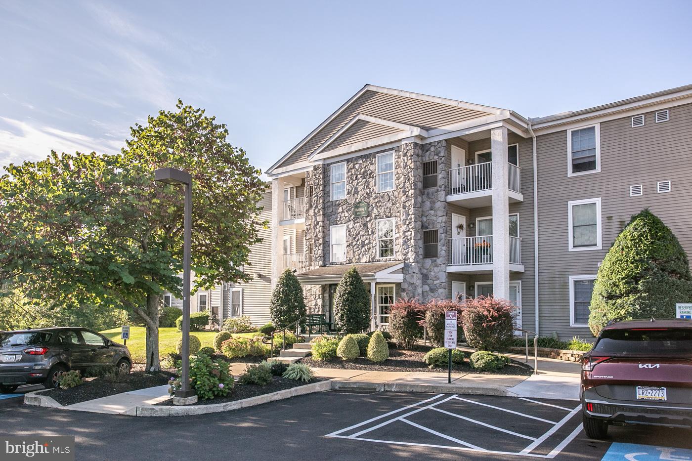 128 Brandon Road Norristown, PA 19403 - Photo 7 of 44