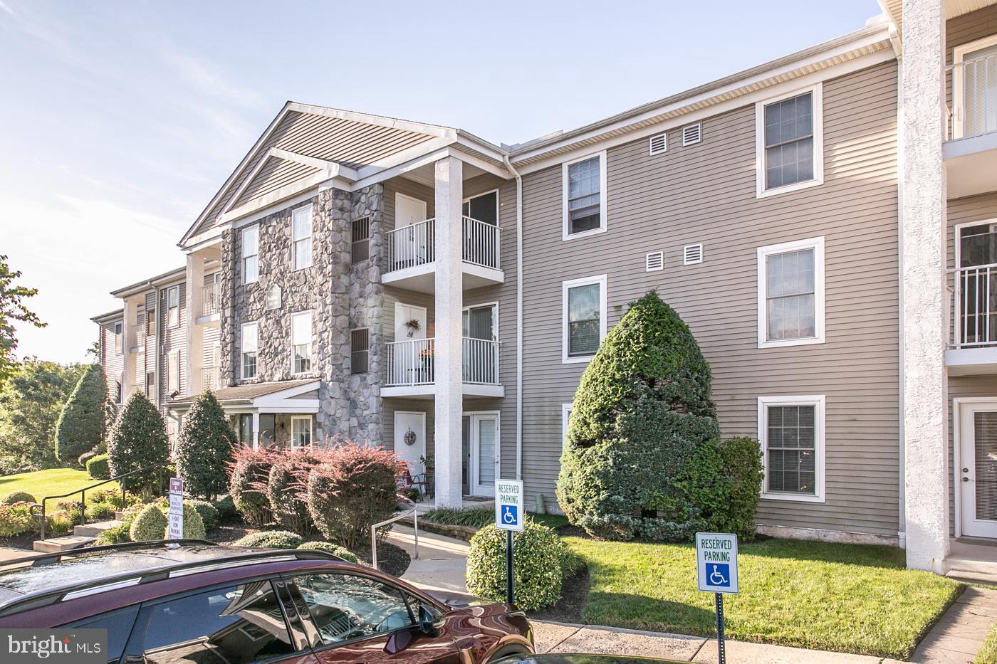 128 Brandon Road Norristown, PA 19403 - Photo 8 of 44 The Greens Entrance