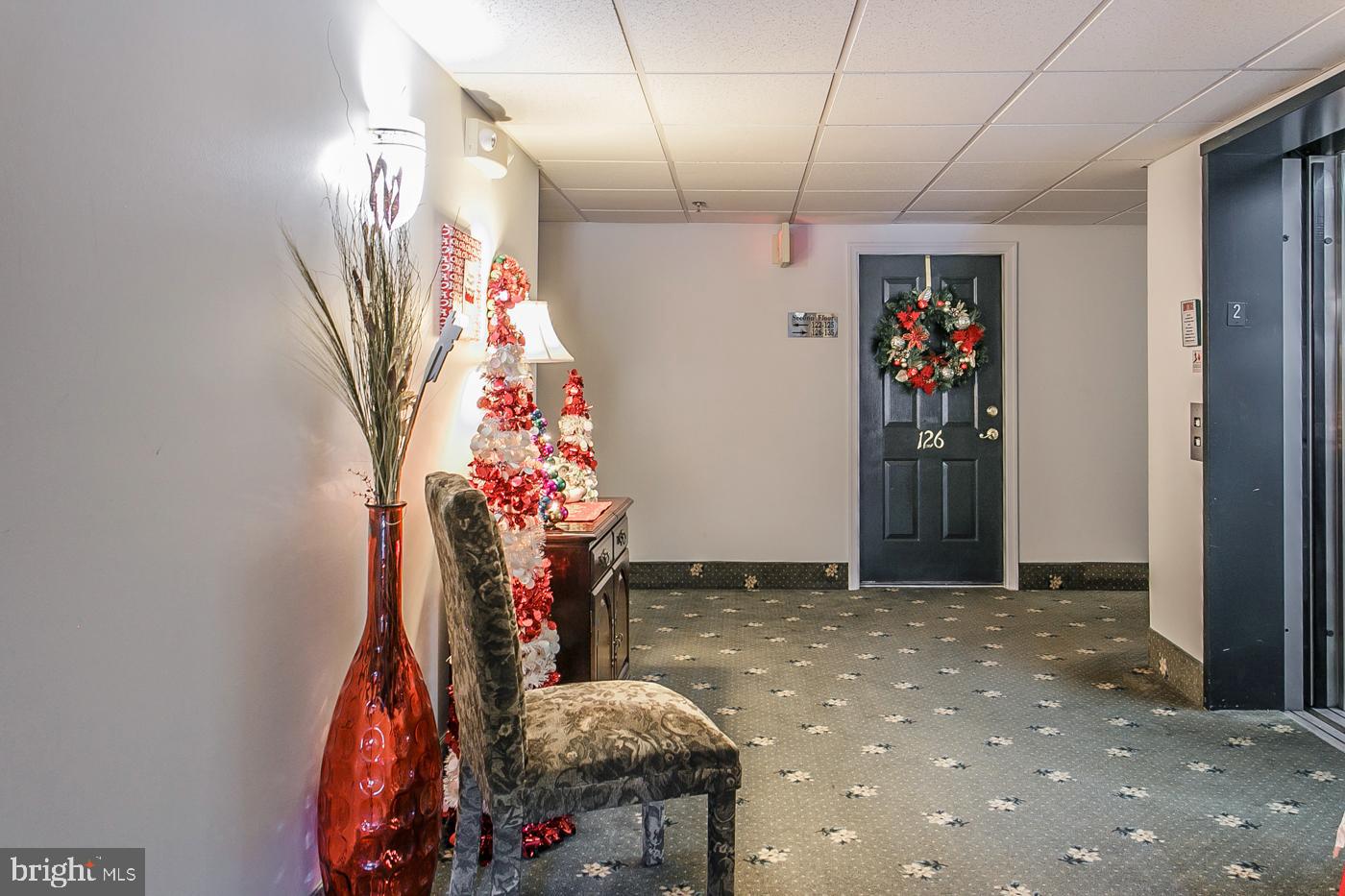 128 Brandon Road Norristown, PA 19403 - Photo 10 of 44 Entrance to 128 Brandon