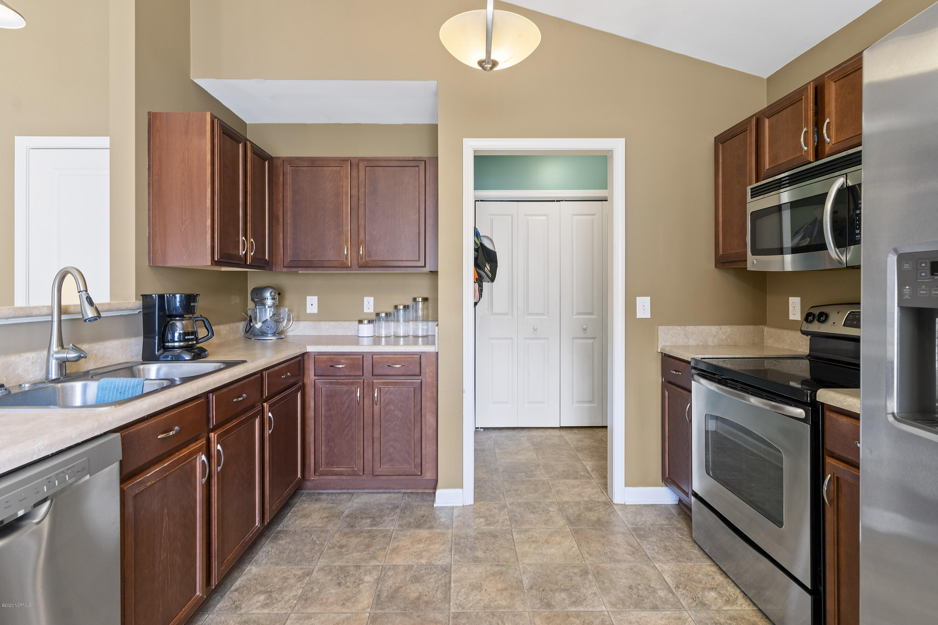 160 Watersfield Road Leland, NC 28451 - Photo 12 of 28 Kitchen 2