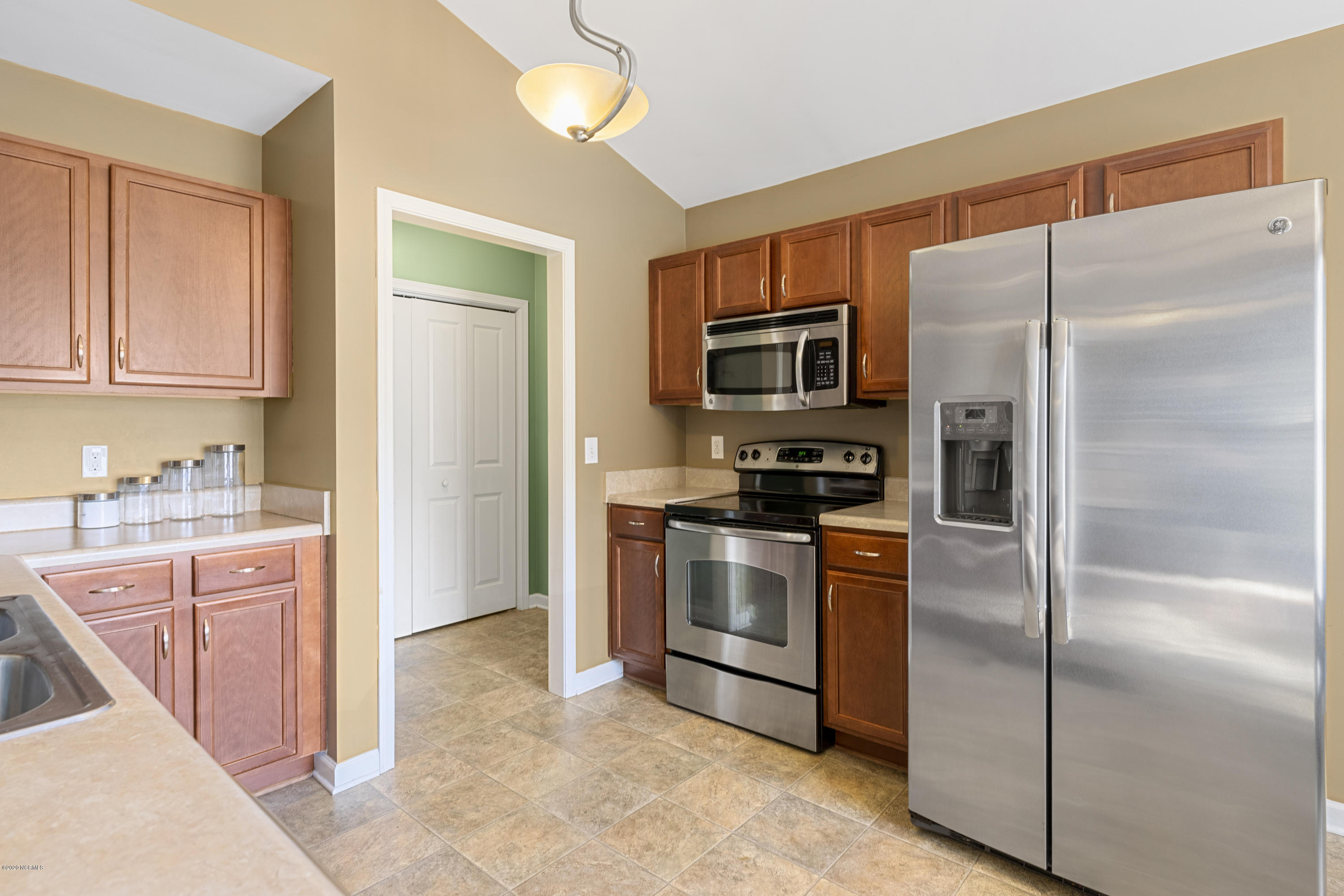 160 Watersfield Road Leland, NC 28451 - Photo 13 of 28 Kitchen 4