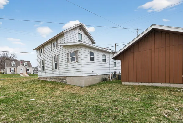 $225,000 | 413 East Street, Baraboo, WI 53913