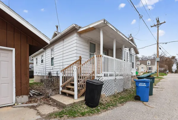 $225,000 | 413 East Street, Baraboo, WI 53913