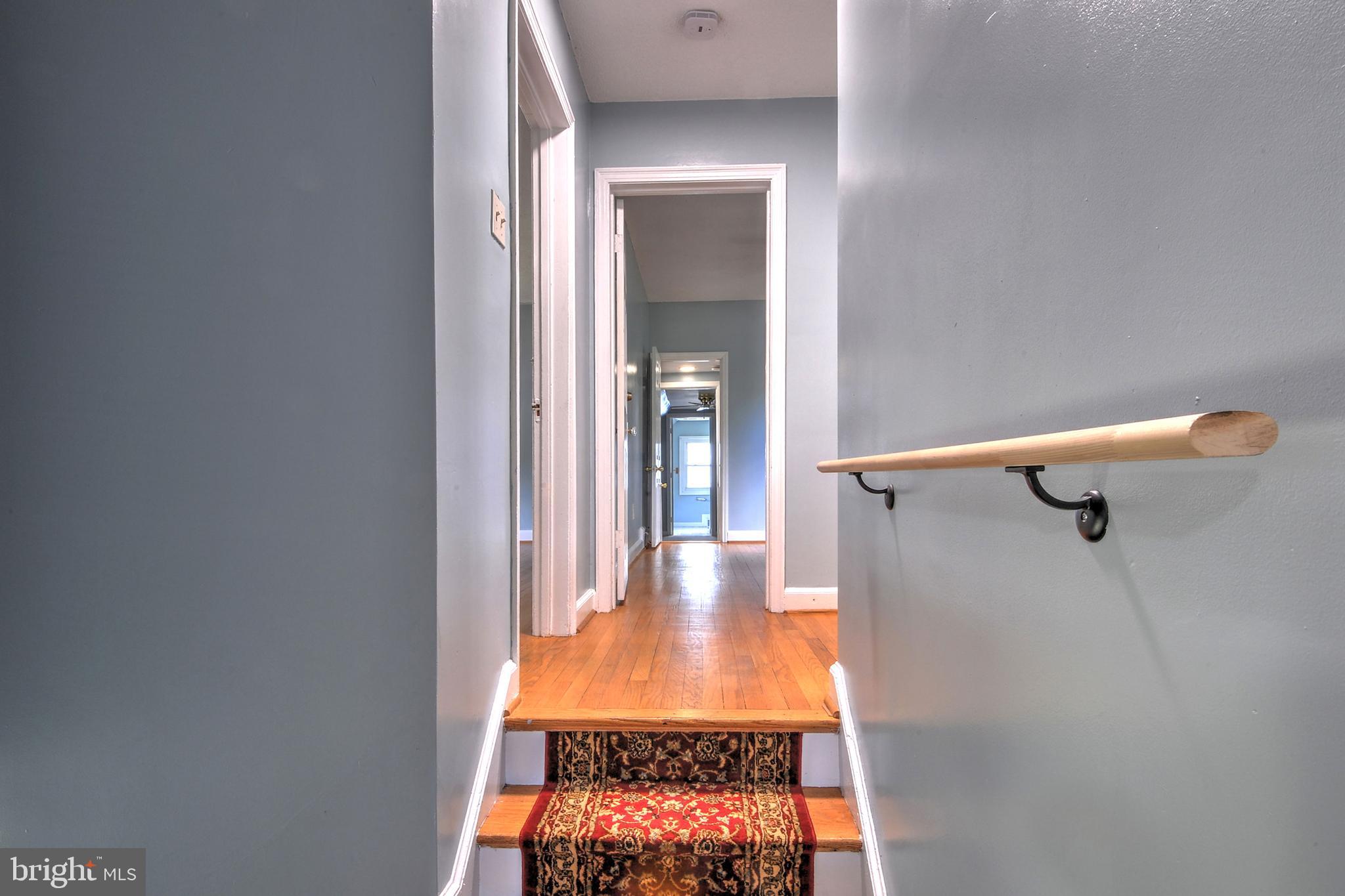 8016 Old Georgetown Road Bethesda, MD 20814 - Photo 21 of 36 Hall Way-Upper