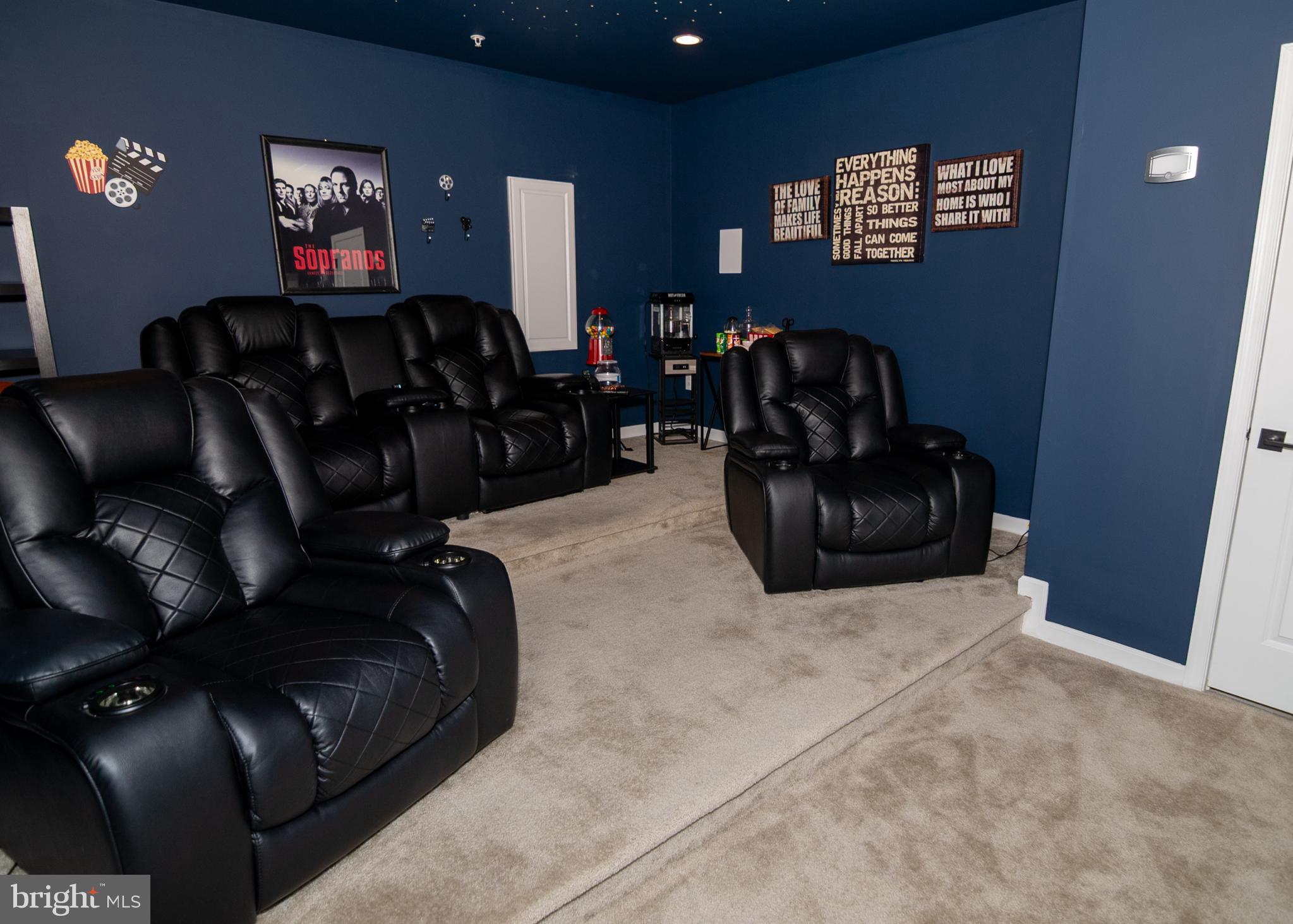 11013 Jumping Way Upper Marlboro, MD 20772 - Photo 15 of 51 a living room with furniture