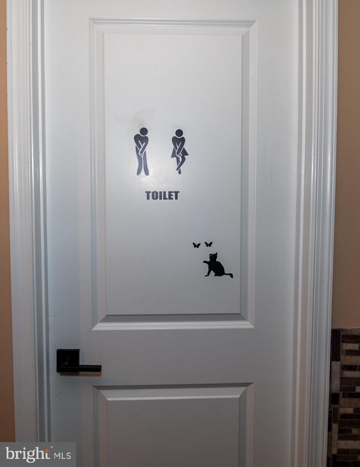 11013 Jumping Way Upper Marlboro, MD 20772 - Photo 18 of 51 a bathroom with a bathtub