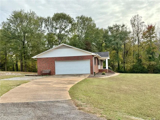 $2,000 | 213 Oxmoor Drive, Anderson, SC 29625