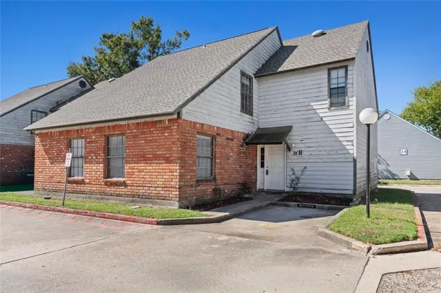 $1,900 | 1500 West Esplanade Avenue, Unit 35H, Kenner, LA 70065