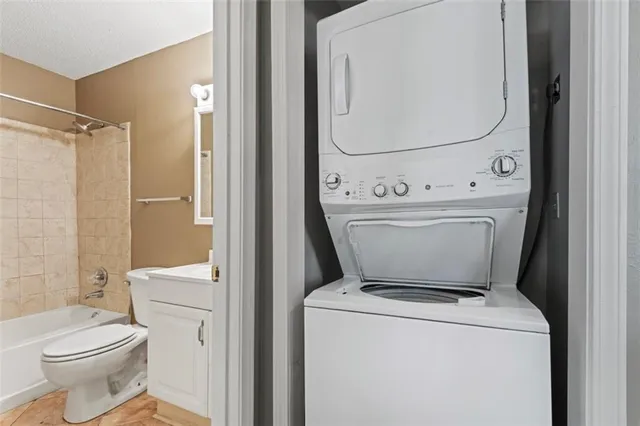 $1,900 | 1500 West Esplanade Avenue, Unit 35H, Kenner, LA 70065