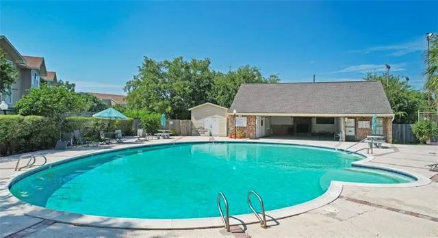 $1,900 | 1500 West Esplanade Avenue, Unit 35H, Kenner, LA 70065