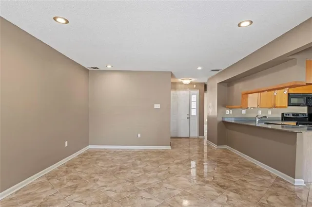 $1,900 | 1500 West Esplanade Avenue, Unit 35H, Kenner, LA 70065