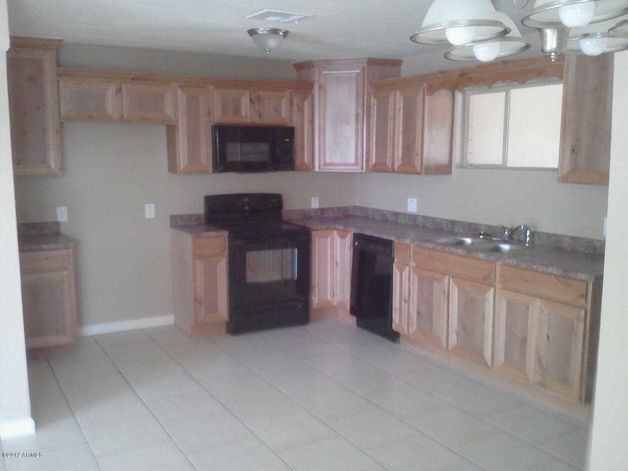 2941 West Rancho Drive Phoenix, AZ 85017 - Photo 9 of 9 Kitchen w Appliances