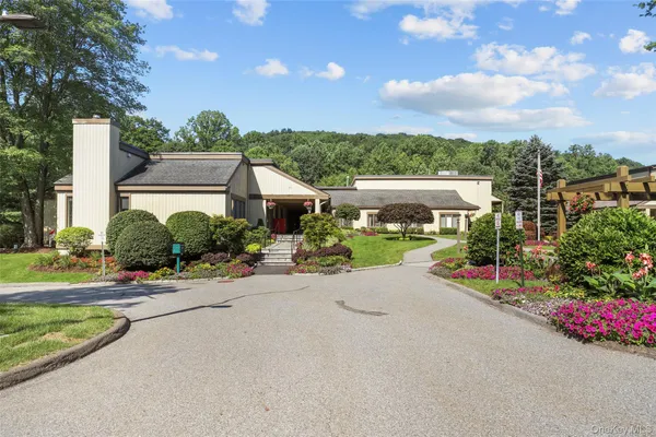 $875,000 | 412 Heritage Hills, Unit A, Somers, NY 10589