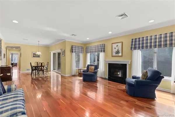 $875,000 | 412 Heritage Hills, Unit A, Somers, NY 10589