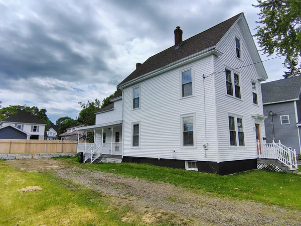 $299,000 | 60 West Street, Bangor, ME 04401
