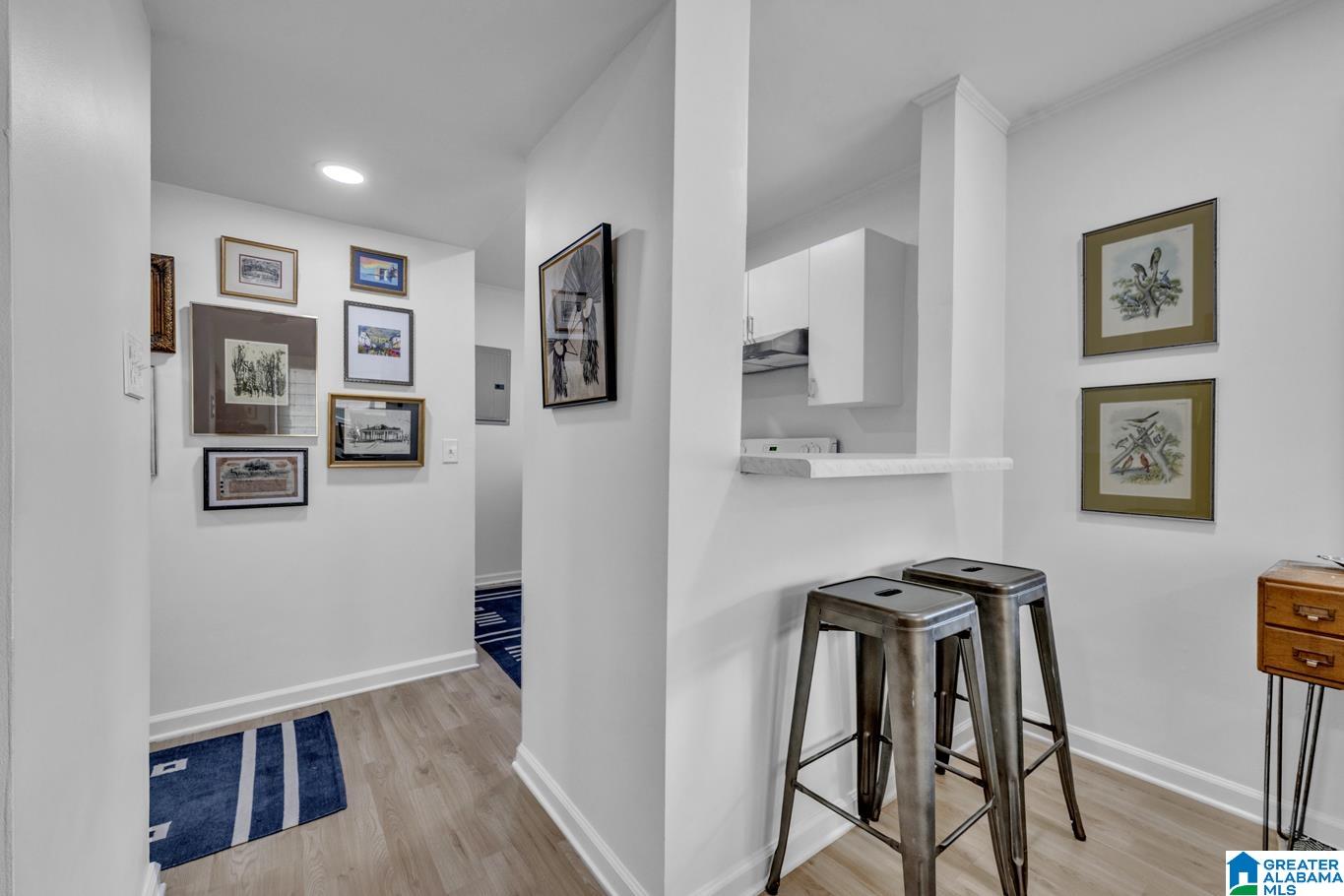 3350 Altamont Road South, Unit B17 Birmingham, AL 35205 - Photo 5 of 19 Gallery Image 5