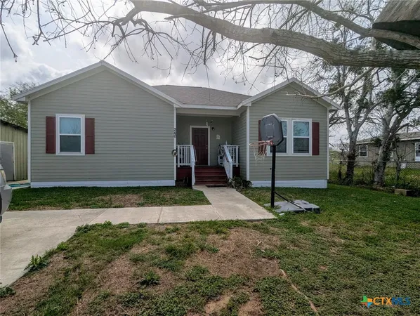 $223,000 | 240 Rail Avenue South, Bloomington, TX 77951