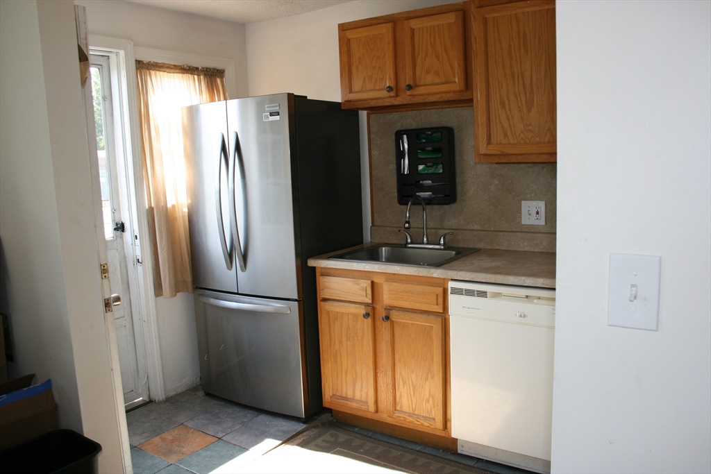 23 Colony Road, Unit 23 West Springfield, MA 01089 - Photo 6 of 15 Gallery Image 6