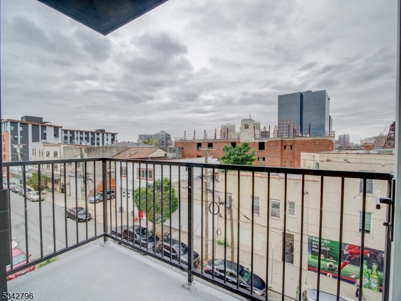 486 Market Street Newark, NJ 07105 - Photo 25 of 34 a view of city from a balcony