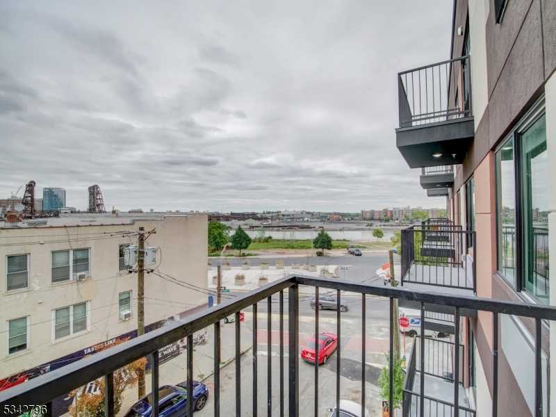 486 Market Street Newark, NJ 07105 - Photo 27 of 34 a view of building from balcony