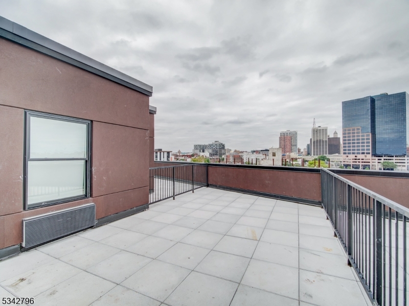 486 Market Street Newark, NJ 07105 - Photo 9 of 34 a view of terrace with city view