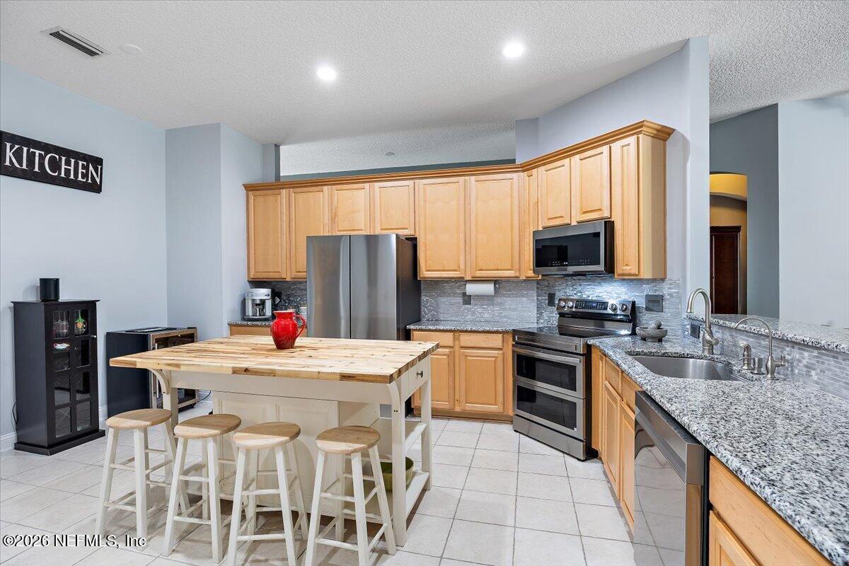 280 Edge Of Woods Road St. Augustine, FL 32092 - Photo 11 of 29 12-Kitchen