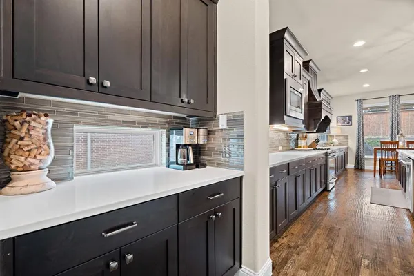 $1,000,000 | 9409 Blackpine Court, Lantana, TX 76226