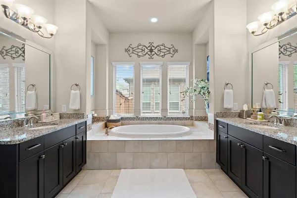$1,000,000 | 9409 Blackpine Court, Lantana, TX 76226